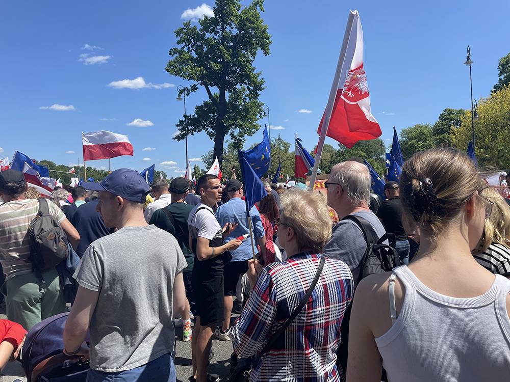 Polonya'da son yılların en büyük siyasi protestosu 17